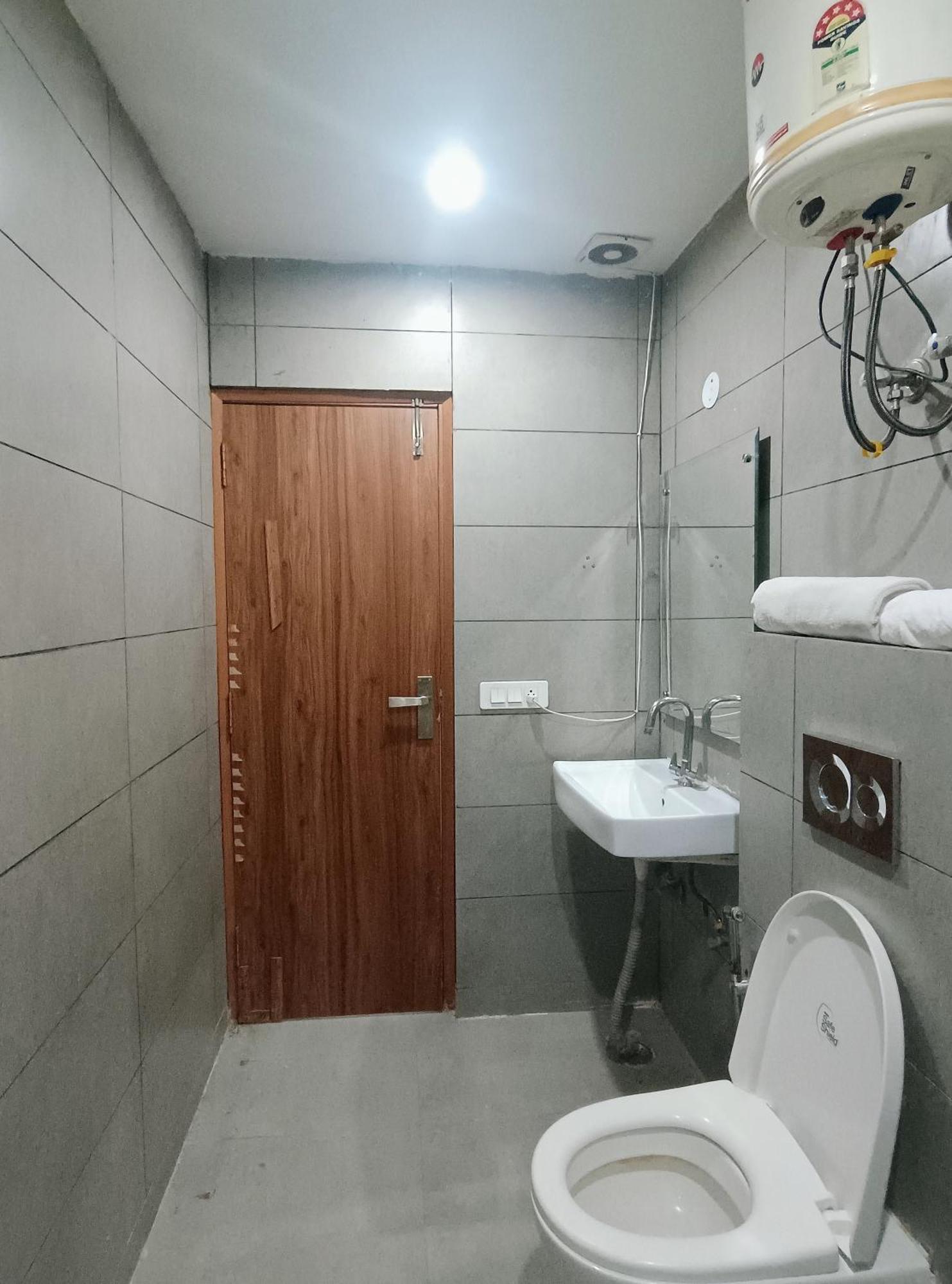 Crystel Residency By Premium 3*