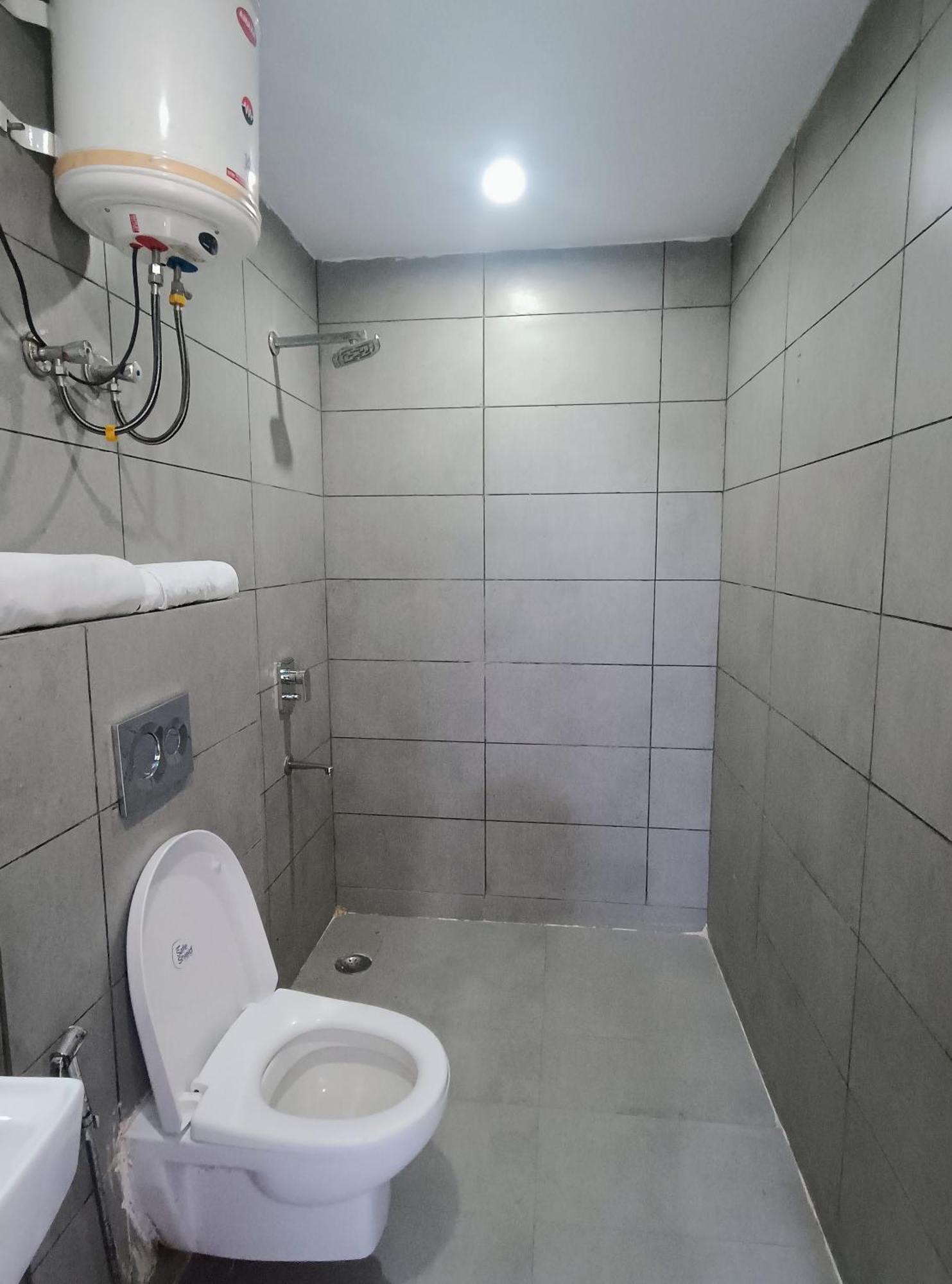 Hotel Crystel Residency By Premium