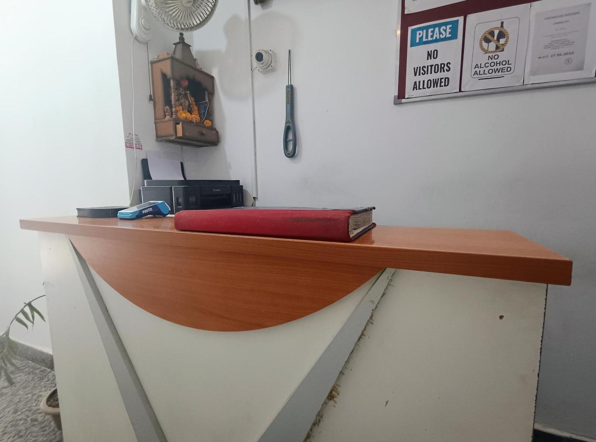 Crystel Residency By Premium Hotel New Delhi