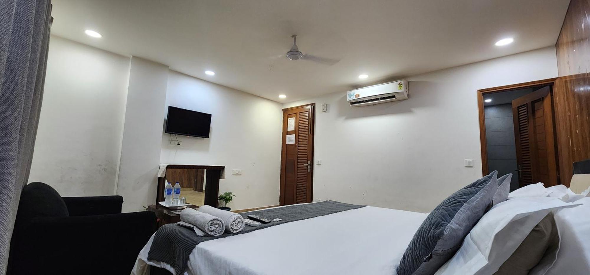 Crystel Residency By Premium 3*