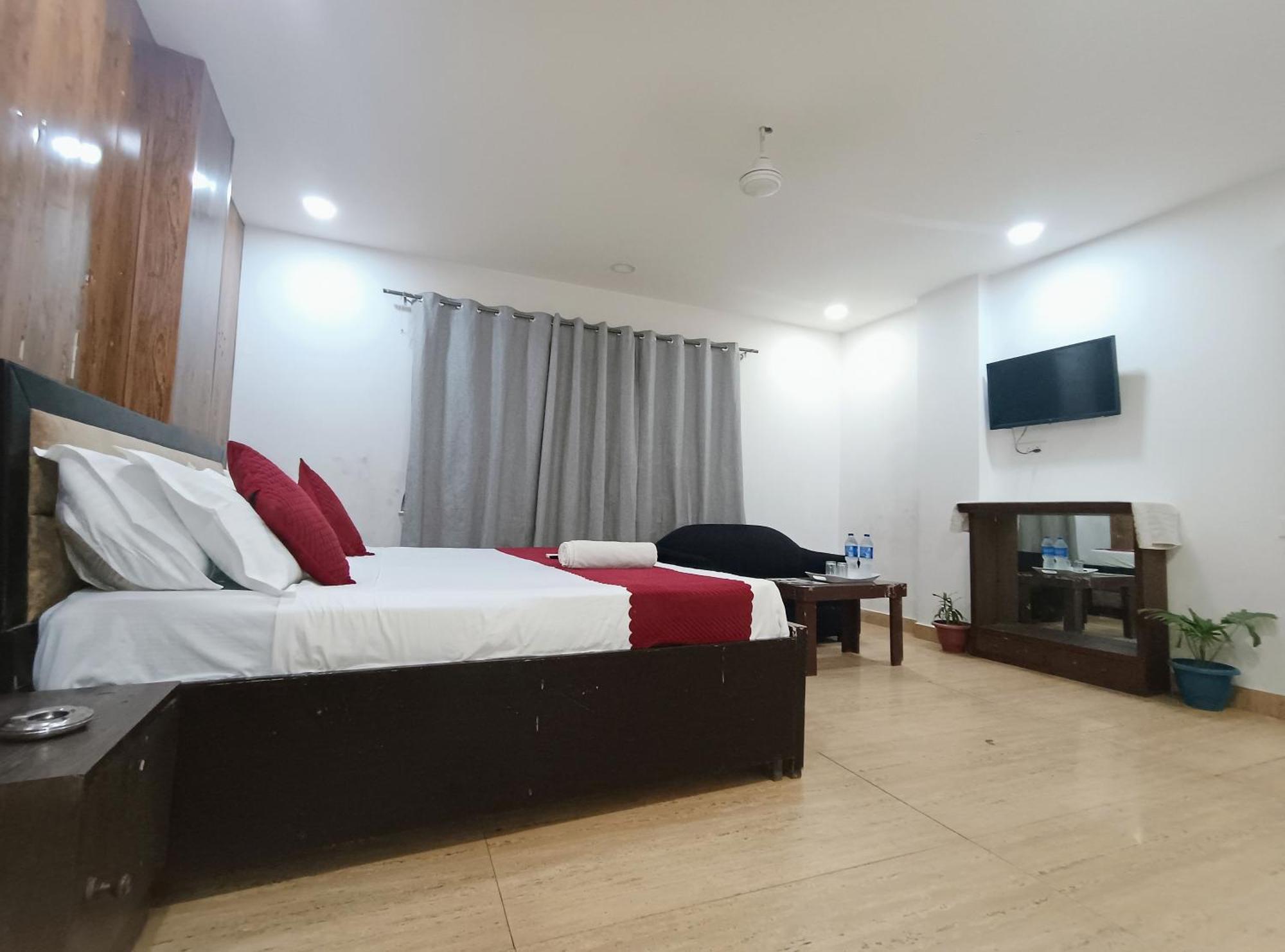 Hotel Crystel Residency By Premium New Delhi